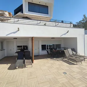 https://apartamento-la-libertad-2.hotelsinnerja.org